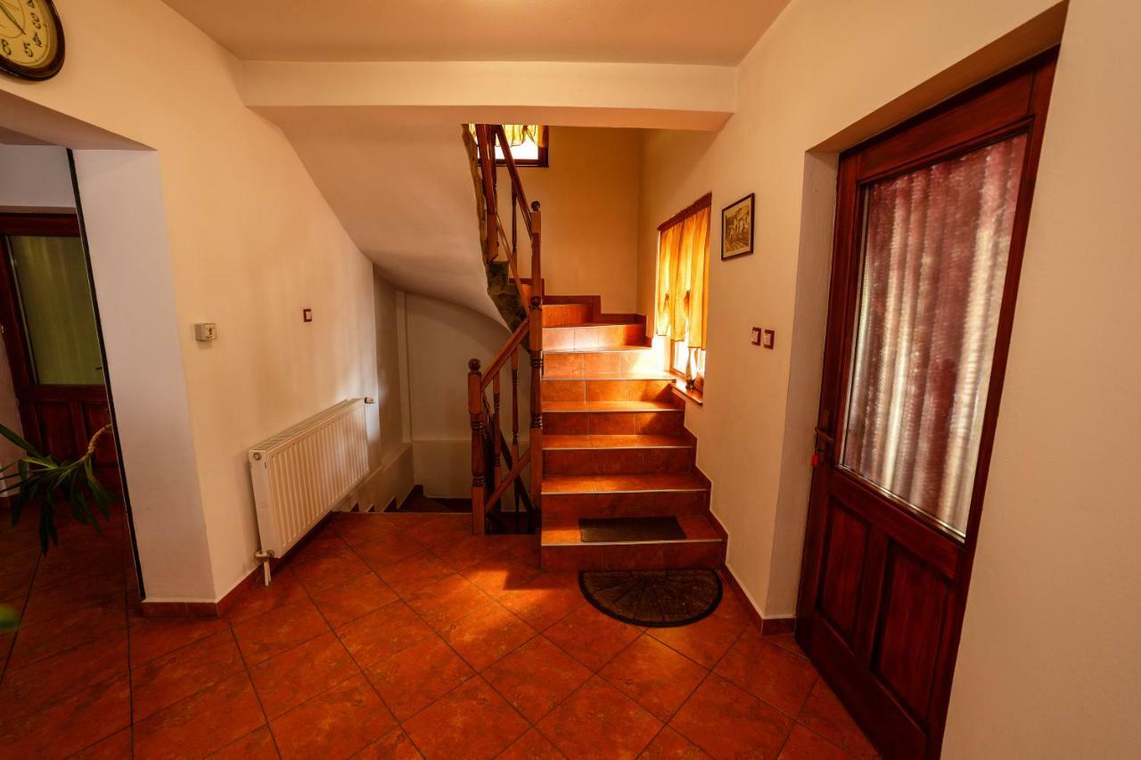 Pensiunea Eva Bed & Breakfast Совата Екстериор снимка